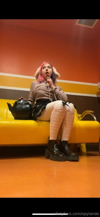 ispytanda Naakte Lekken OnlyFans Foto 37