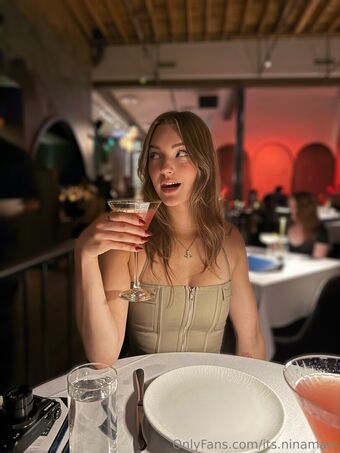 its.ninamars Naakte Lekken OnlyFans Foto 12