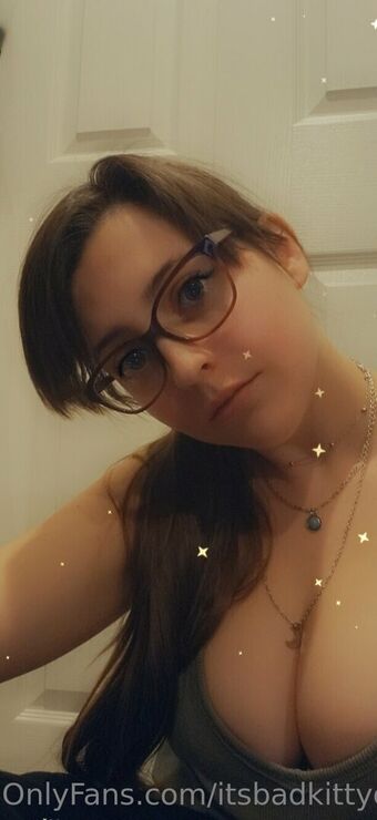 Itsbadkittyof Naakte Lekken OnlyFans Foto 10