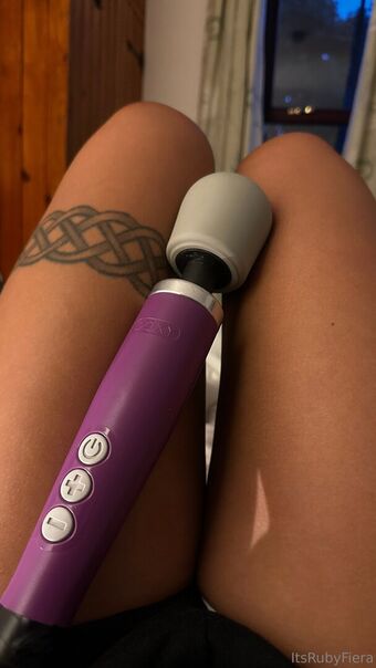 ItsRubyFiera Naakte Lekken OnlyFans Foto 19