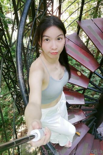 iutopia Naakte Lekken OnlyFans Foto 17