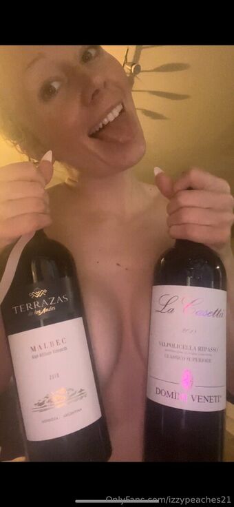 izzypeaches21 Naakte Lekken OnlyFans Foto 31