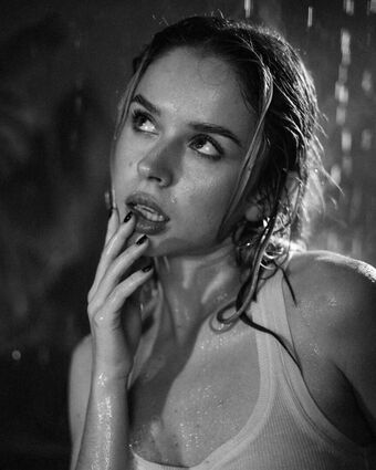 Janulaivanova Naakte Lekken OnlyFans Foto 23