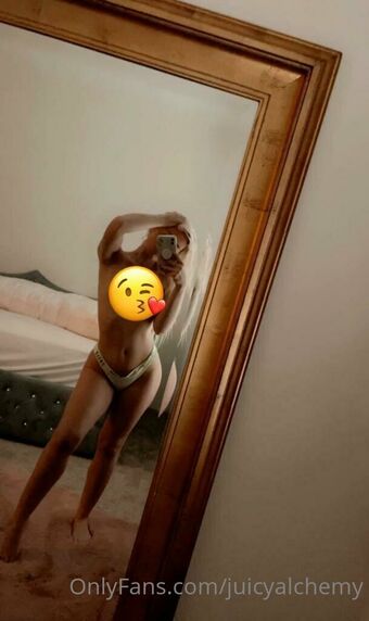 juicyalchemy Naakte Lekken OnlyFans Foto 16