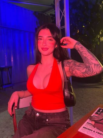 Julitaper Naakte Lekken OnlyFans Foto 14