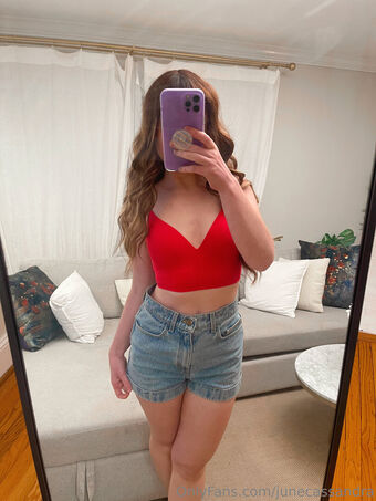 junecassandra Naakte Lekken OnlyFans Foto 33