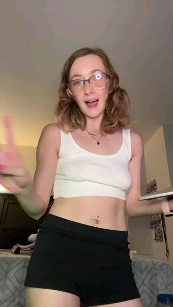 junipercandy Naakte Lekken OnlyFans Foto 1