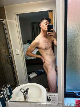 justmax- Naakte Lekken OnlyFans Foto 7