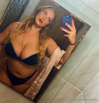 KamiiC Naakte Lekken OnlyFans Foto 4