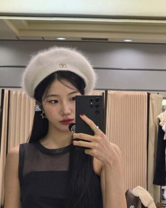 Kazuha Nakamura 中村 一葉