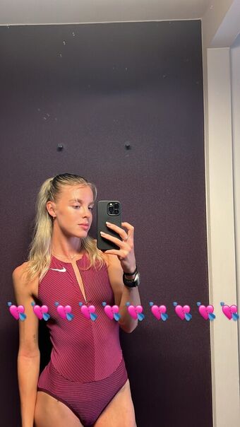 Keely Hodginkinson Naakte Lekken OnlyFans Foto 13