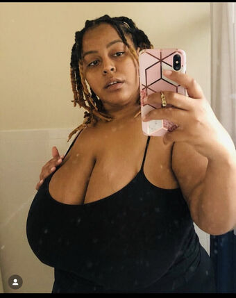 Kellymoonstone Naakte Lekken OnlyFans Foto 4