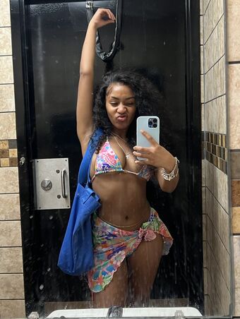 Kelsei Queen Naakte Lekken OnlyFans Foto 9