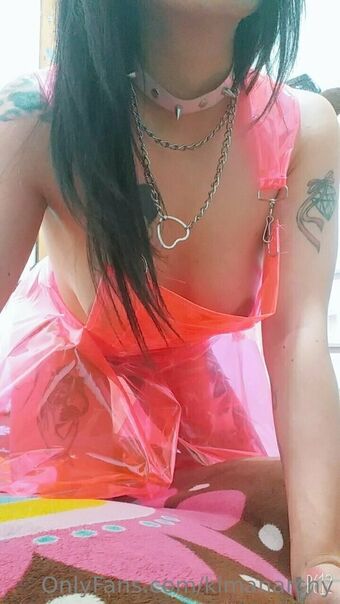 kimanarchy Naakte Lekken OnlyFans Foto 7