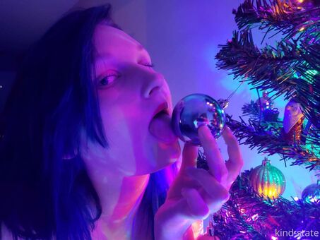 kind-state Naakte Lekken OnlyFans Foto 13