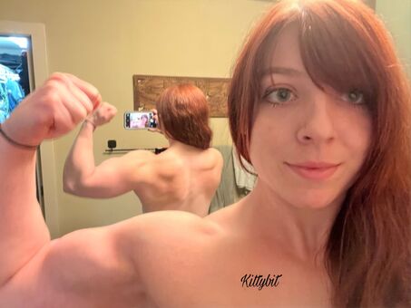 Kittybit Naakte Lekken OnlyFans Foto 44