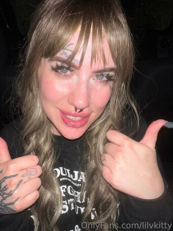 kittykityv Naakte Lekken OnlyFans Foto 23