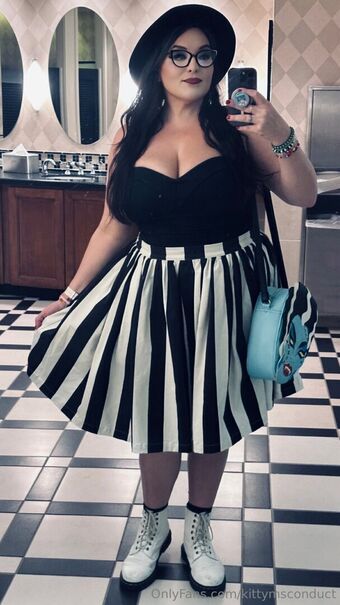 kittymsconduct Naakte Lekken OnlyFans Foto 17