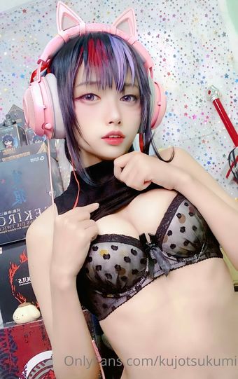 kojimatsukumi Naakte Lekken OnlyFans Foto 1