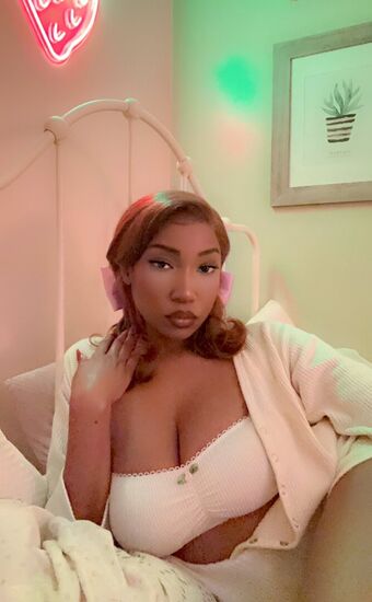 Krissykakes Naakte Lekken OnlyFans Foto 4