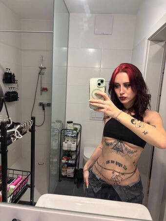 _laechle_ Naakte Lekken OnlyFans Foto 1