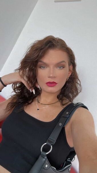 Lana Devone