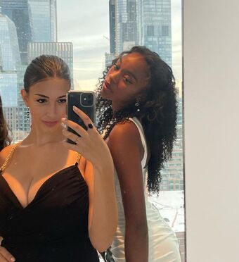 Leilani Azalea Naakte Lekken OnlyFans Foto 38