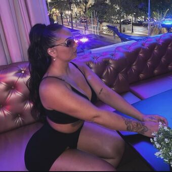 Lele Dev Naakte Lekken OnlyFans Foto 2