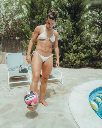 Lena Oberdorf Naakte Lekken OnlyFans Foto 31