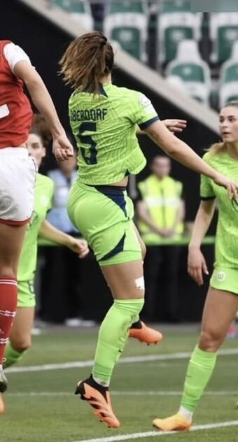 Lena Oberdorf Naakte Lekken OnlyFans Foto 34