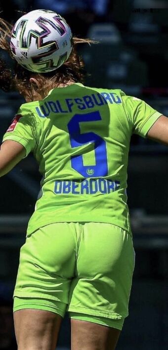 Lena Oberdorf Naakte Lekken OnlyFans Foto 36