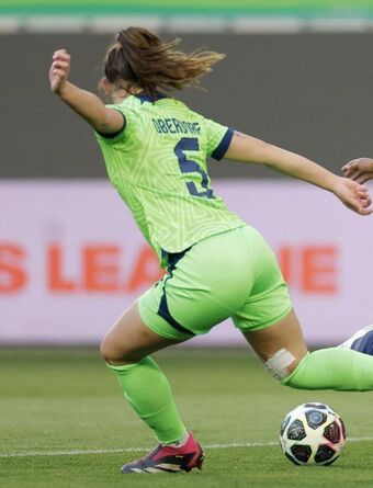 Lena Oberdorf Naakte Lekken OnlyFans Foto 41