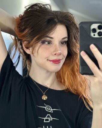 Lenacassandre Naakte Lekken OnlyFans Foto 32