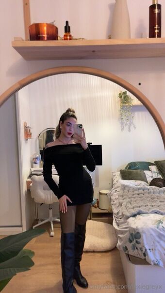 lexiegreyx Naakte Lekken OnlyFans Foto 37