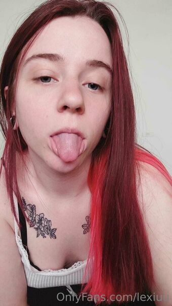 lexiuu Naakte Lekken OnlyFans Foto 13
