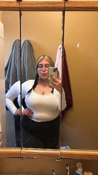 Lightnesss Naakte Lekken OnlyFans Foto 12