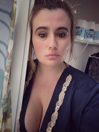 LillyBehave Naakte Lekken OnlyFans Foto 15