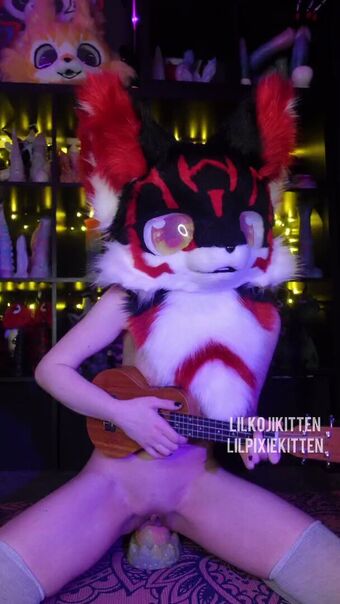 lilpixiekitten Naakte Lekken OnlyFans Foto 6
