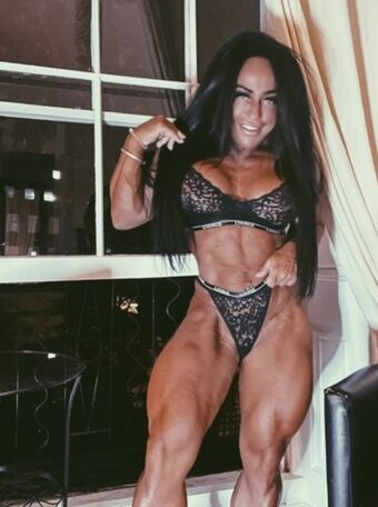 Lisafbb Naakte Lekken OnlyFans Foto 1