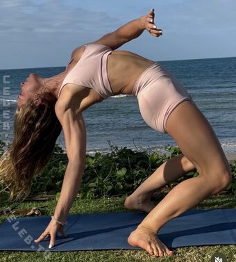 Lola Weippert Naakte Lekken OnlyFans Foto 441