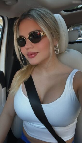 Luana Alonso Naakte Lekken OnlyFans Foto 33