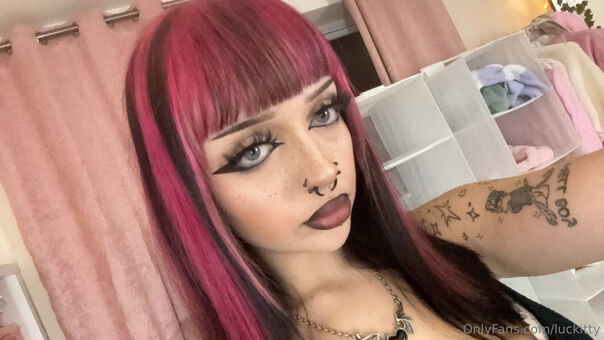 luckitty Naakte Lekken OnlyFans Foto 55