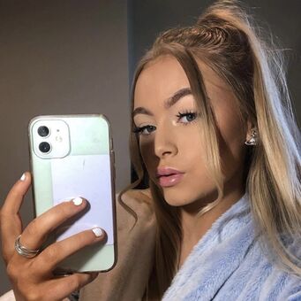 Lucy M Naakte Lekken OnlyFans Foto 17