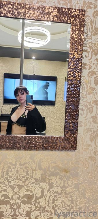 Lyspractice Naakte Lekken OnlyFans Foto 16