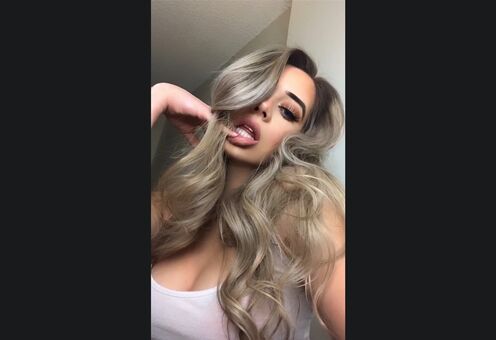 Mackenzie Carson Naakte Lekken OnlyFans Foto 18