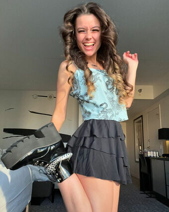 Mally_Mouse Naakte Lekken OnlyFans Foto 81