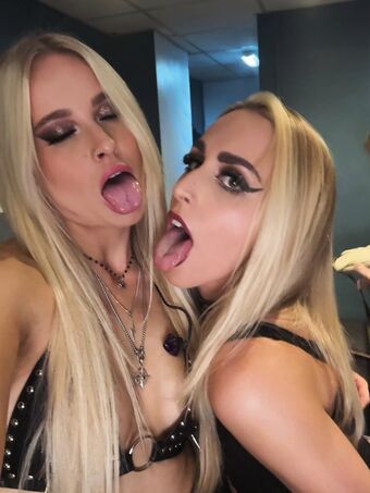 Marisa Rodriguez Singer Naakte Lekken OnlyFans Foto 12