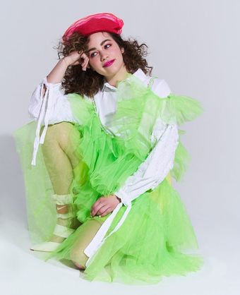 Mary Mouser Naakte Lekken OnlyFans Foto 6