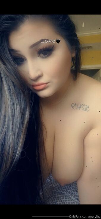 marylizz Naakte Lekken OnlyFans Foto 15