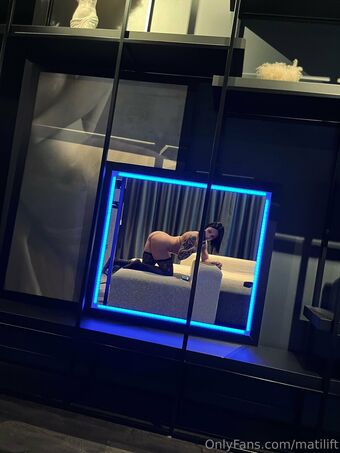 matilift Naakte Lekken OnlyFans Foto 39
